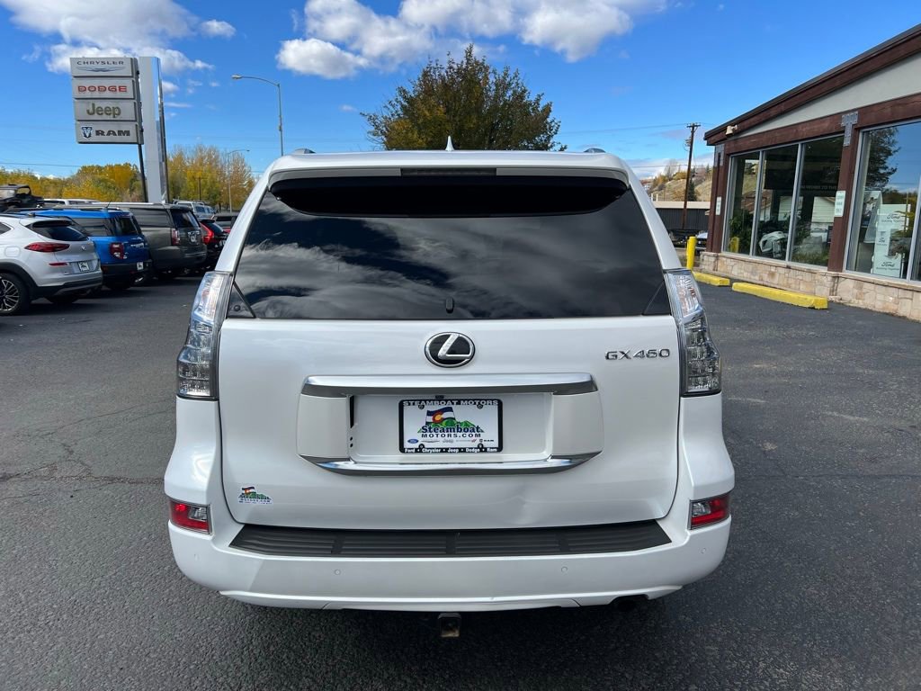 Used 2023 Lexus GX 460 Premium w/ Premium Package AWD/4WD image 4