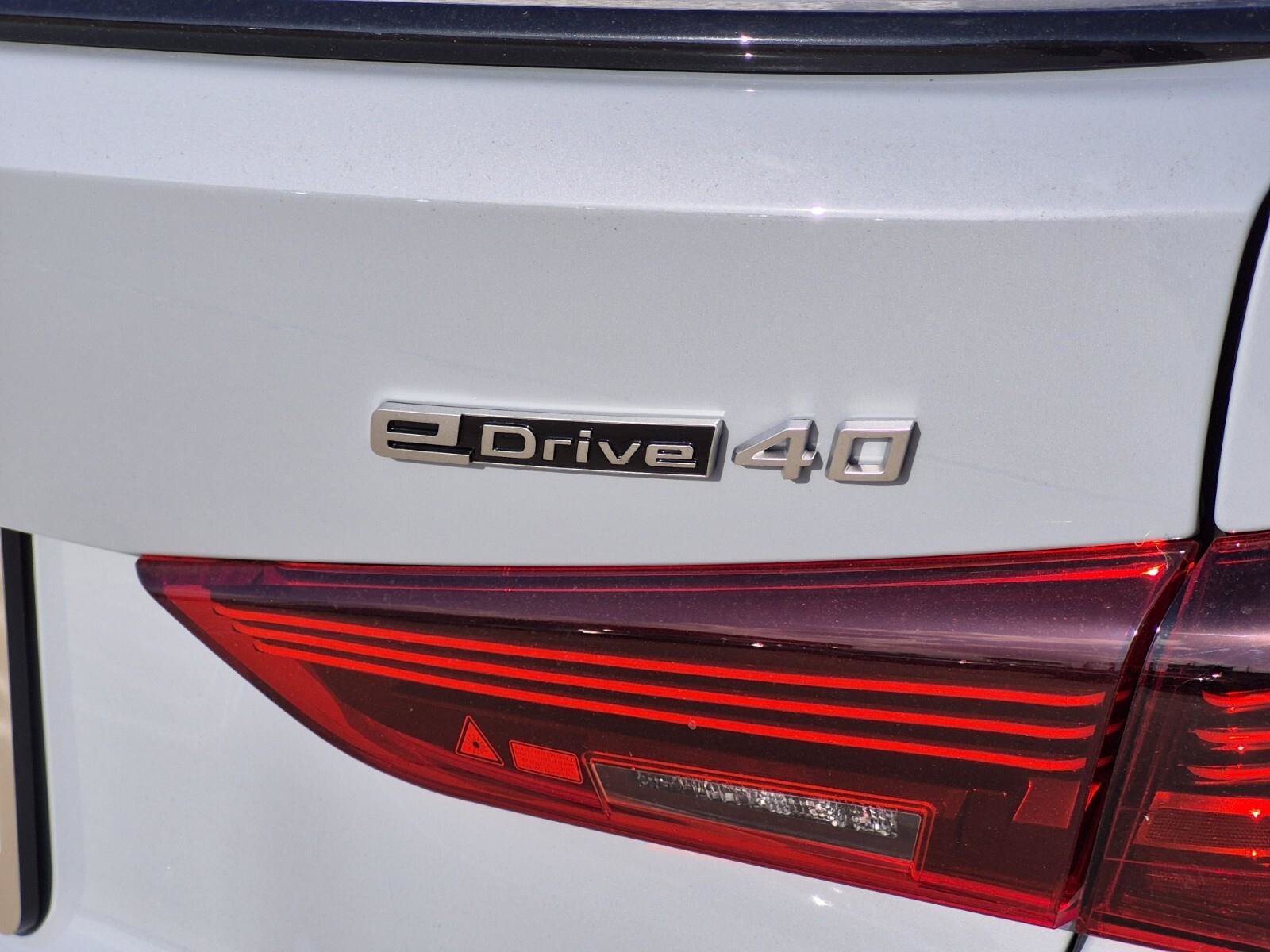 New 2026 BMW i4 eDrive40 w/ M Sport Package RWD image 8
