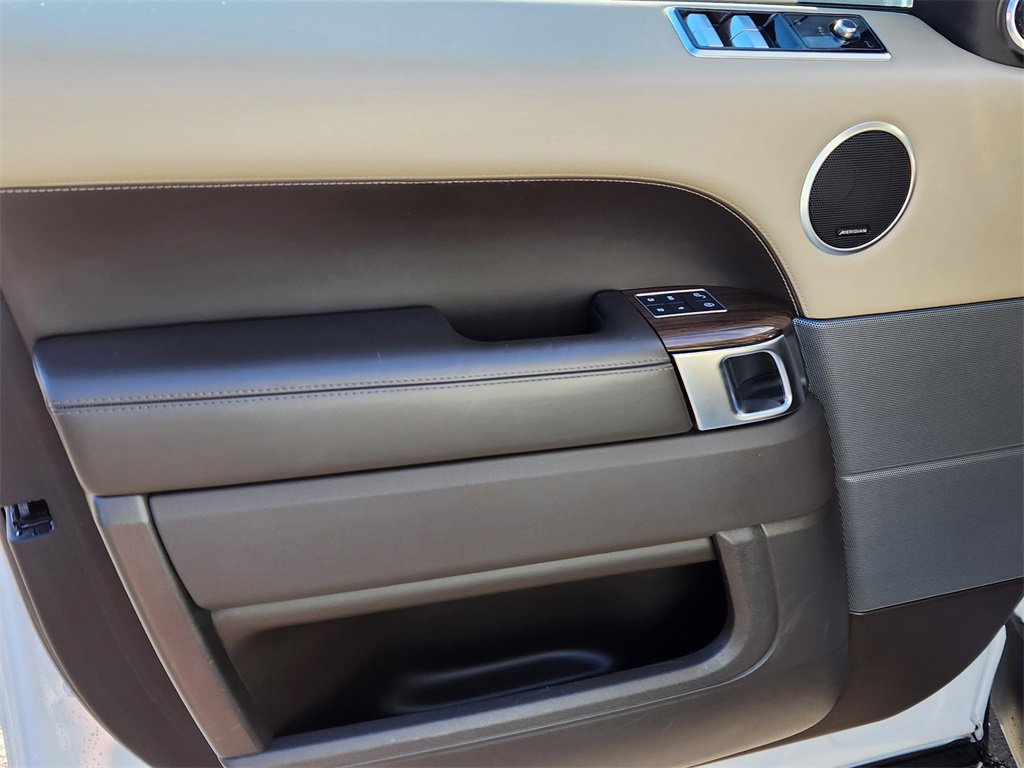 Used 2020 Land Rover Range Rover Sport HSE Dynamic image 6