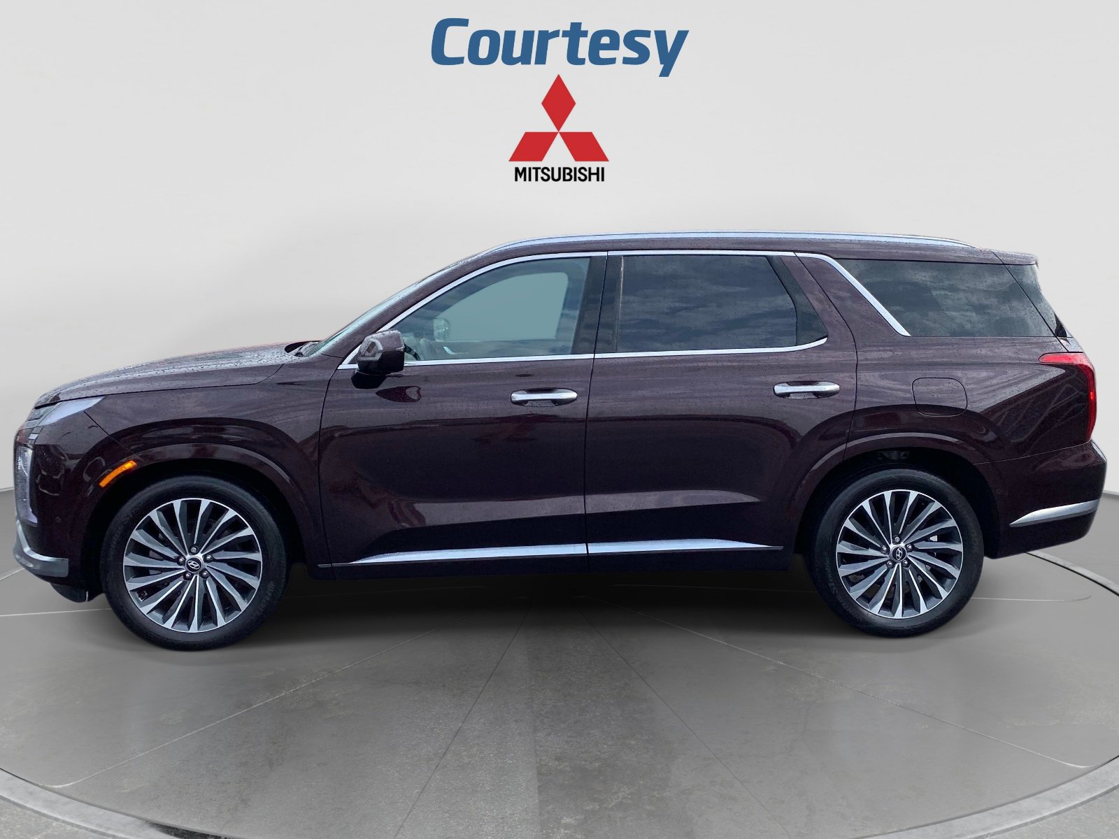 Used 2024 Hyundai Palisade Calligraphy AWD/4WD image 2