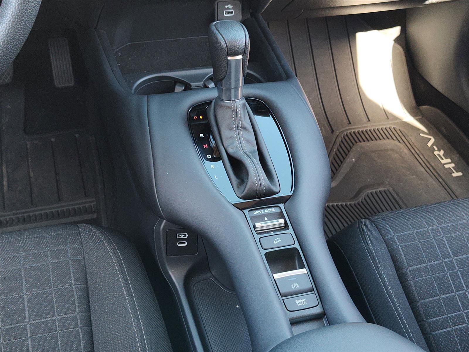 Used 2025 Honda HR-V LX image 19