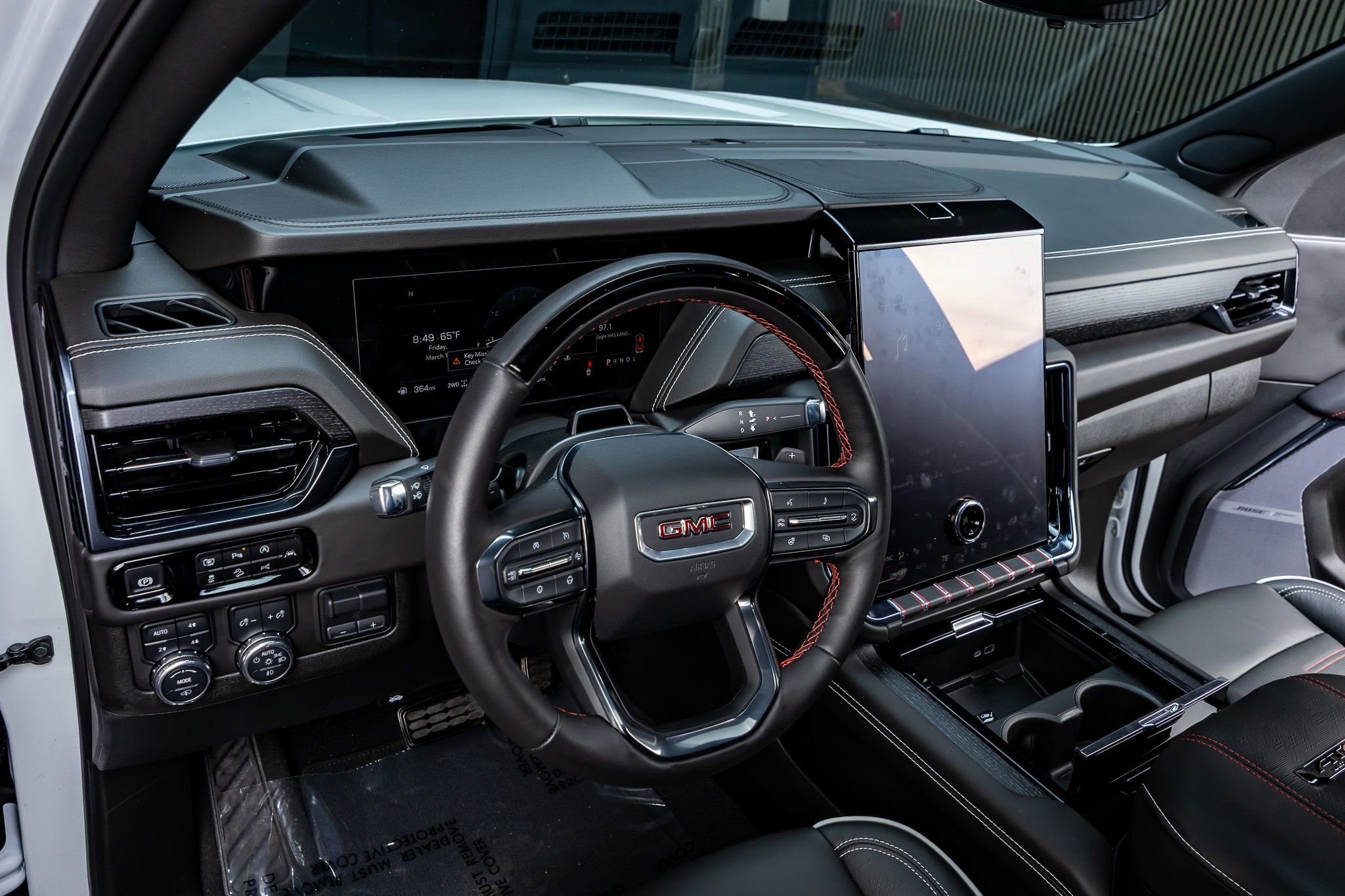 Used 2025 GMC Yukon AT4 Ultimate image 17