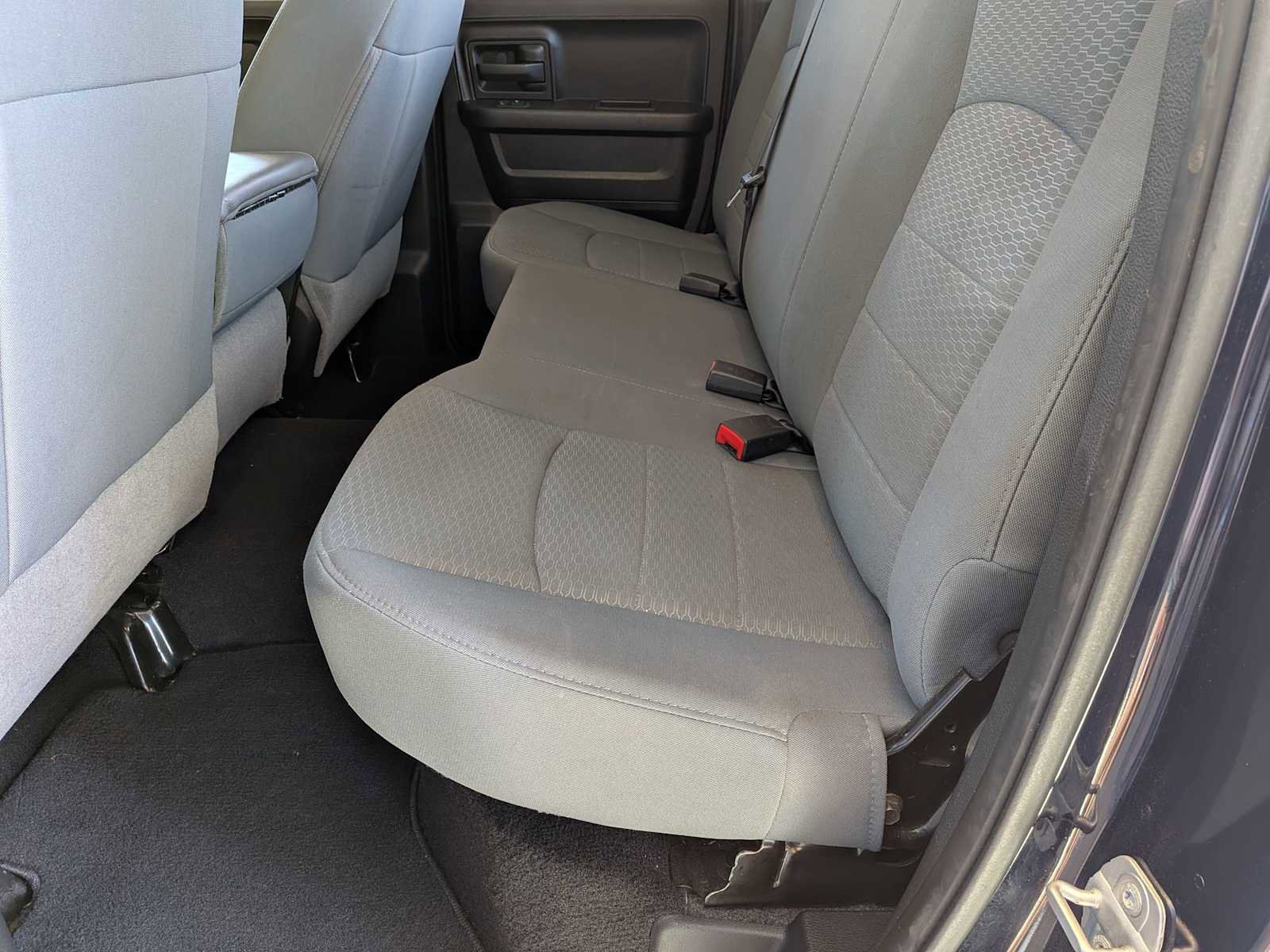 Used 2014 RAM 1500 Express image 16