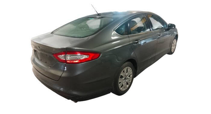 Used 2014 Ford Fusion S FWD image 5
