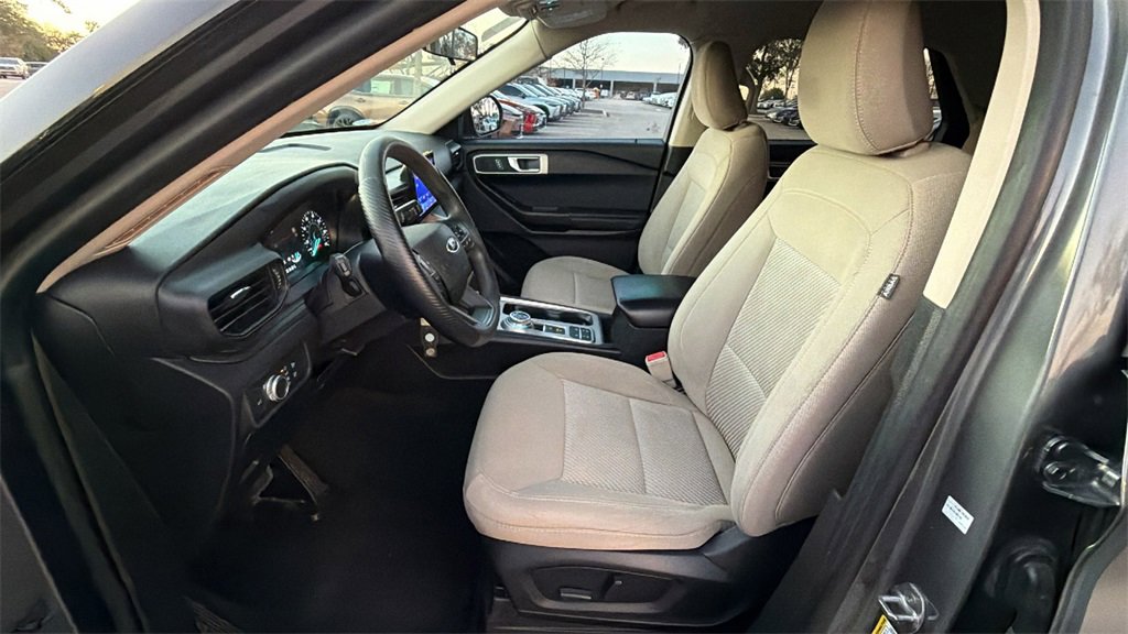 Used 2021 Ford Explorer 2WD image 16