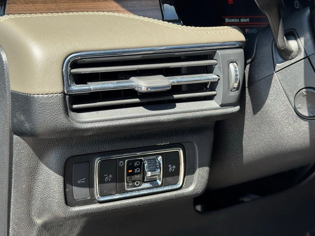 Used 2023 Lincoln Corsair Reserve w/ Equipment Group 201A image 23