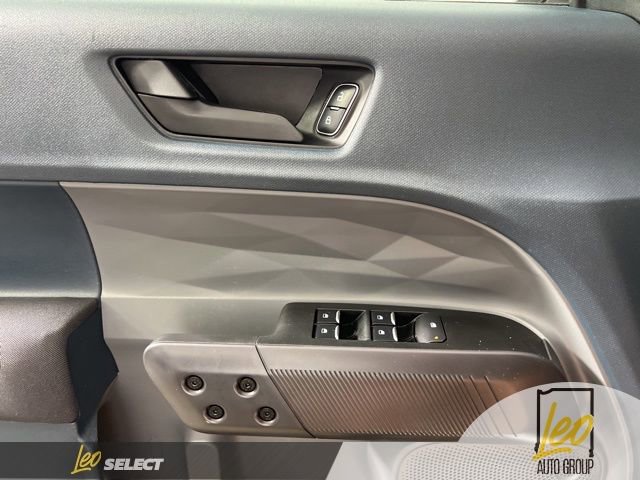 Used 2024 Ford Maverick XL FWD image 25