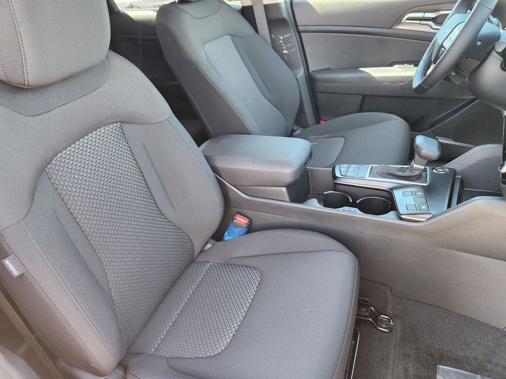 New 2026 Kia Sportage LX AWD/4WD image 13