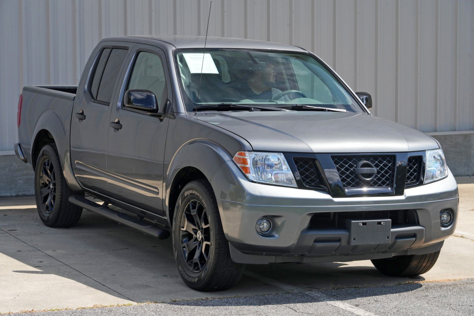 Used 2020 Nissan Frontier SV w/ Midnight Edition Floor Mats RWD image 47