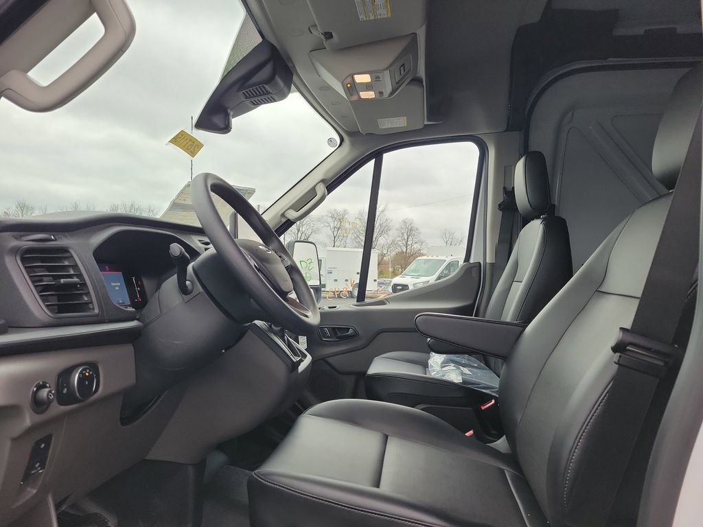 New 2026 Ford Transit 250 148 Medium Roof image 17