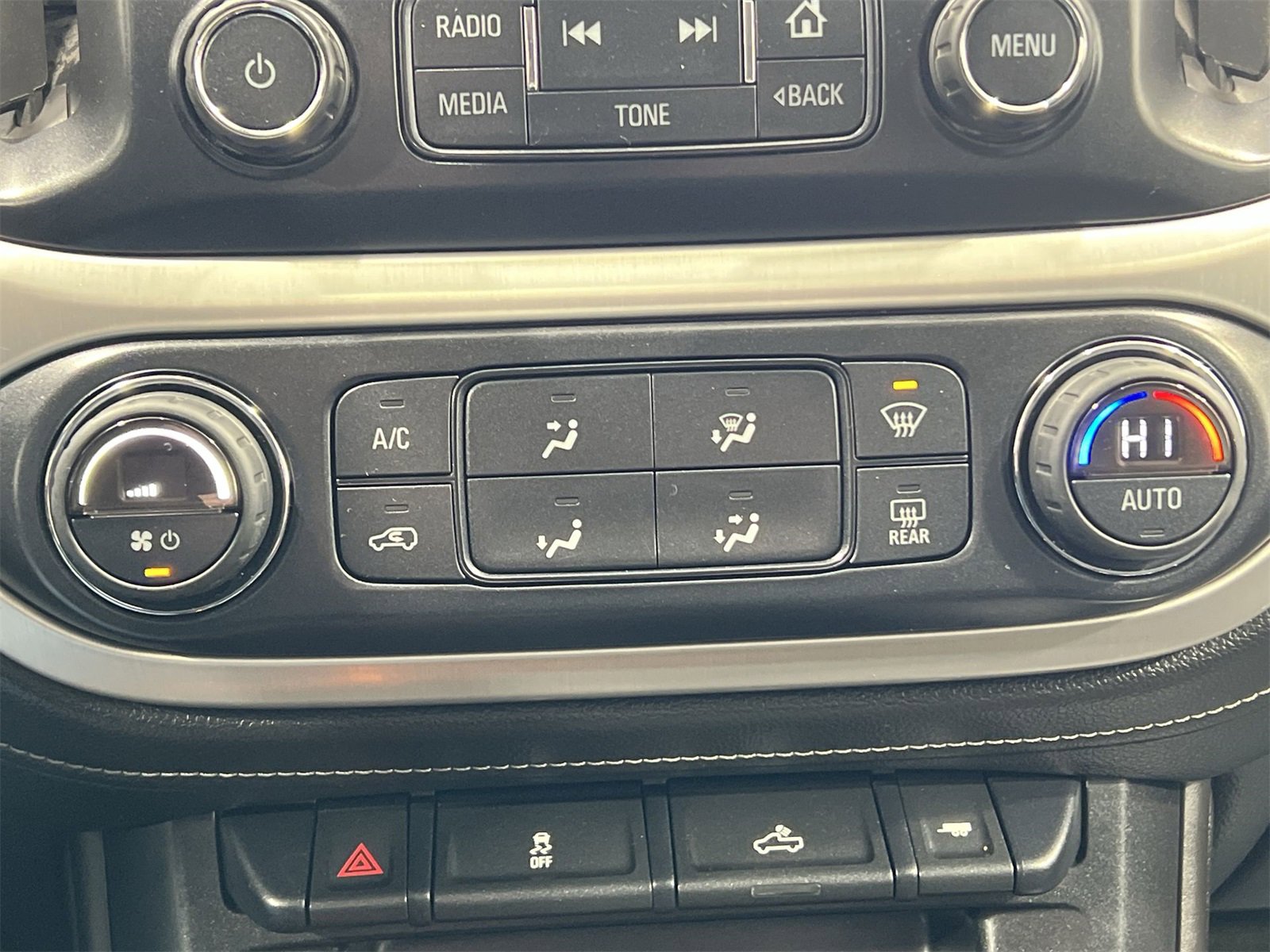 Used 2016 GMC Canyon SLE w/ SLE Convenience Package image 19