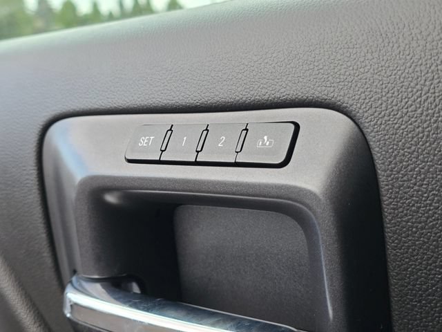 Used 2019 GMC Sierra 2500 SLT w/ Duramax Plus Package AWD/4WD image 22
