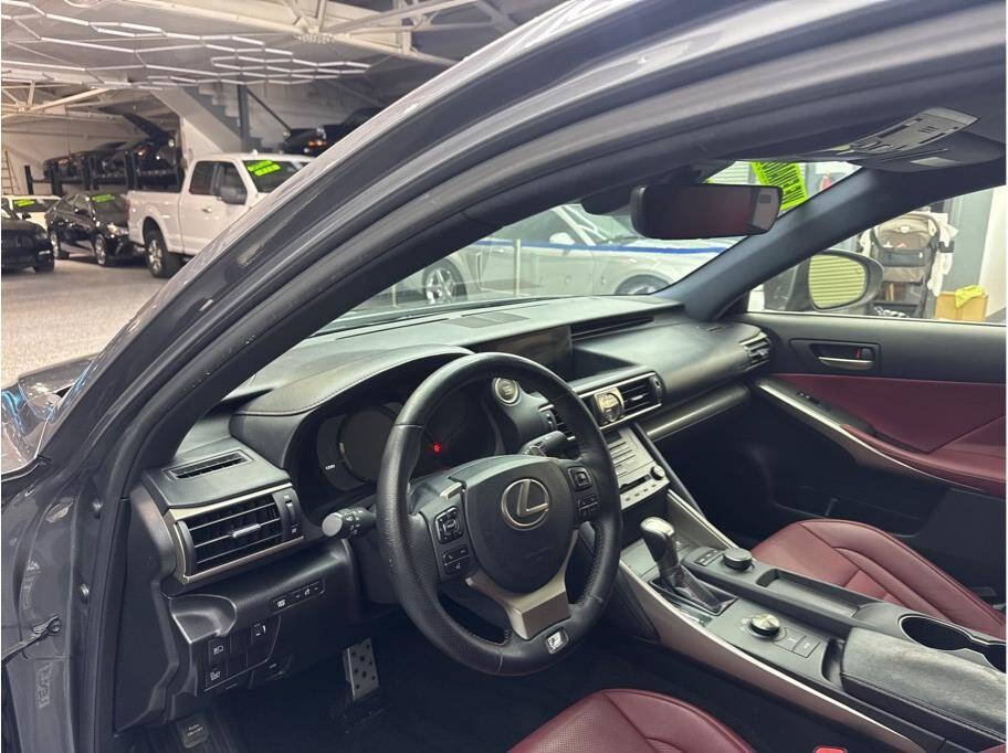 Used 2017 Lexus IS 200t F Sport w/ F Sport Package RWD image 10
