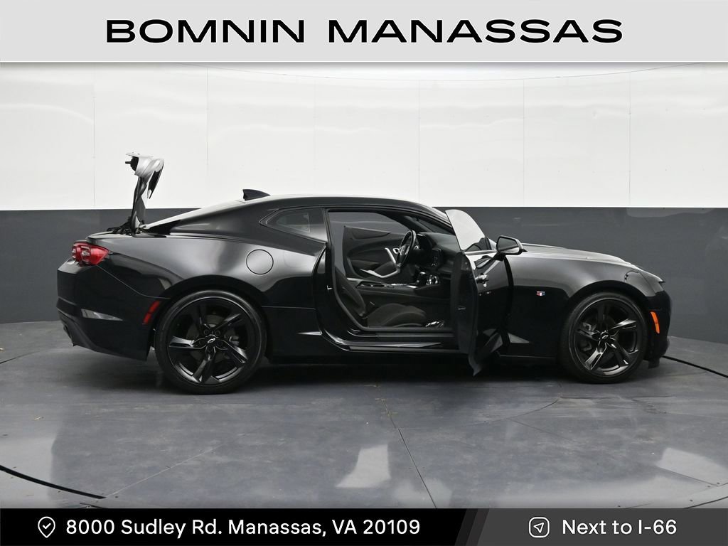 Used 2021 Chevrolet Camaro LT image 34