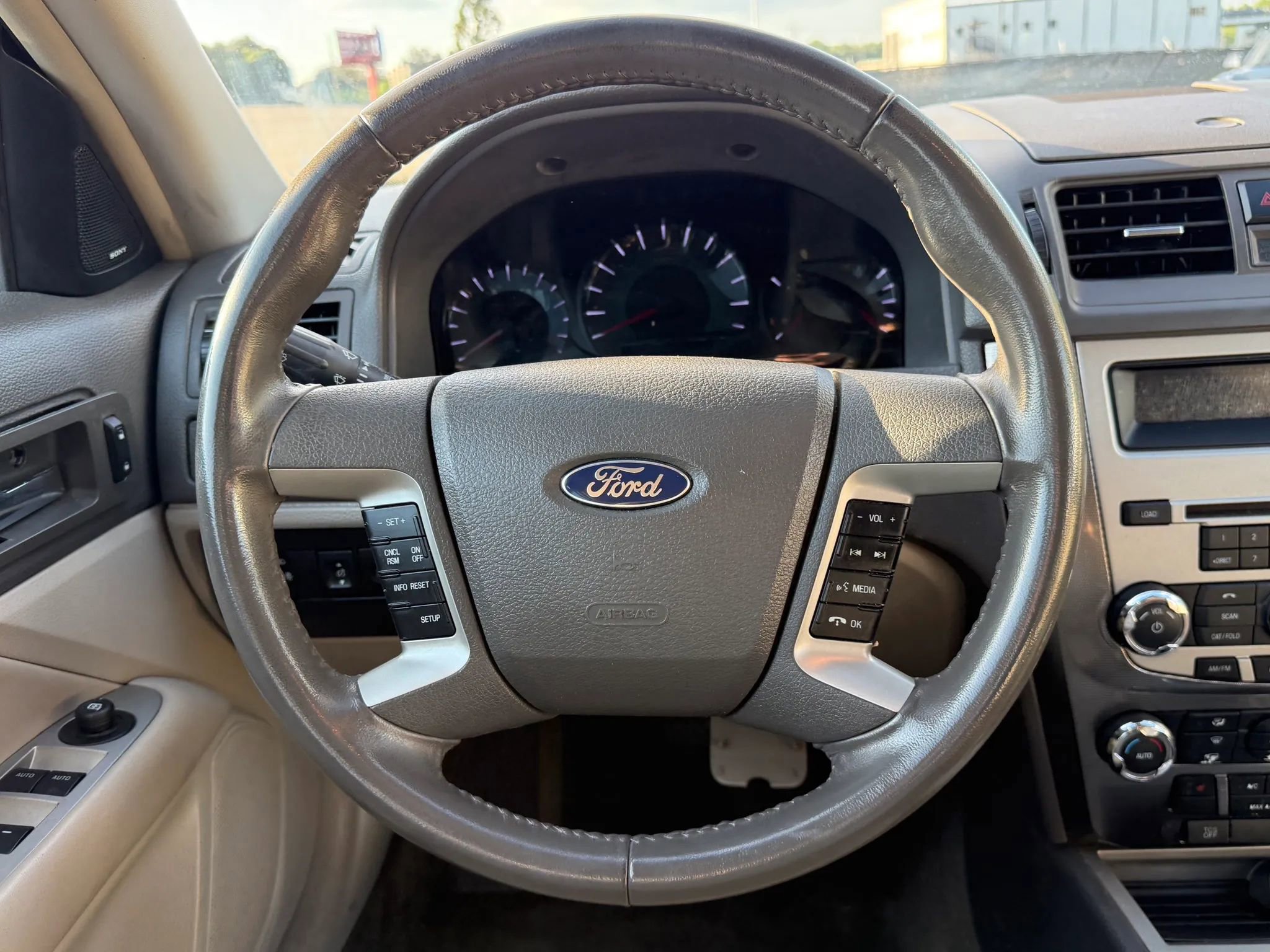 Used 2012 Ford Fusion SEL image 24