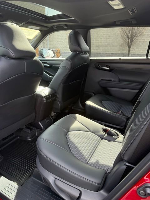 Certified 2026 Toyota Highlander XSE image 36