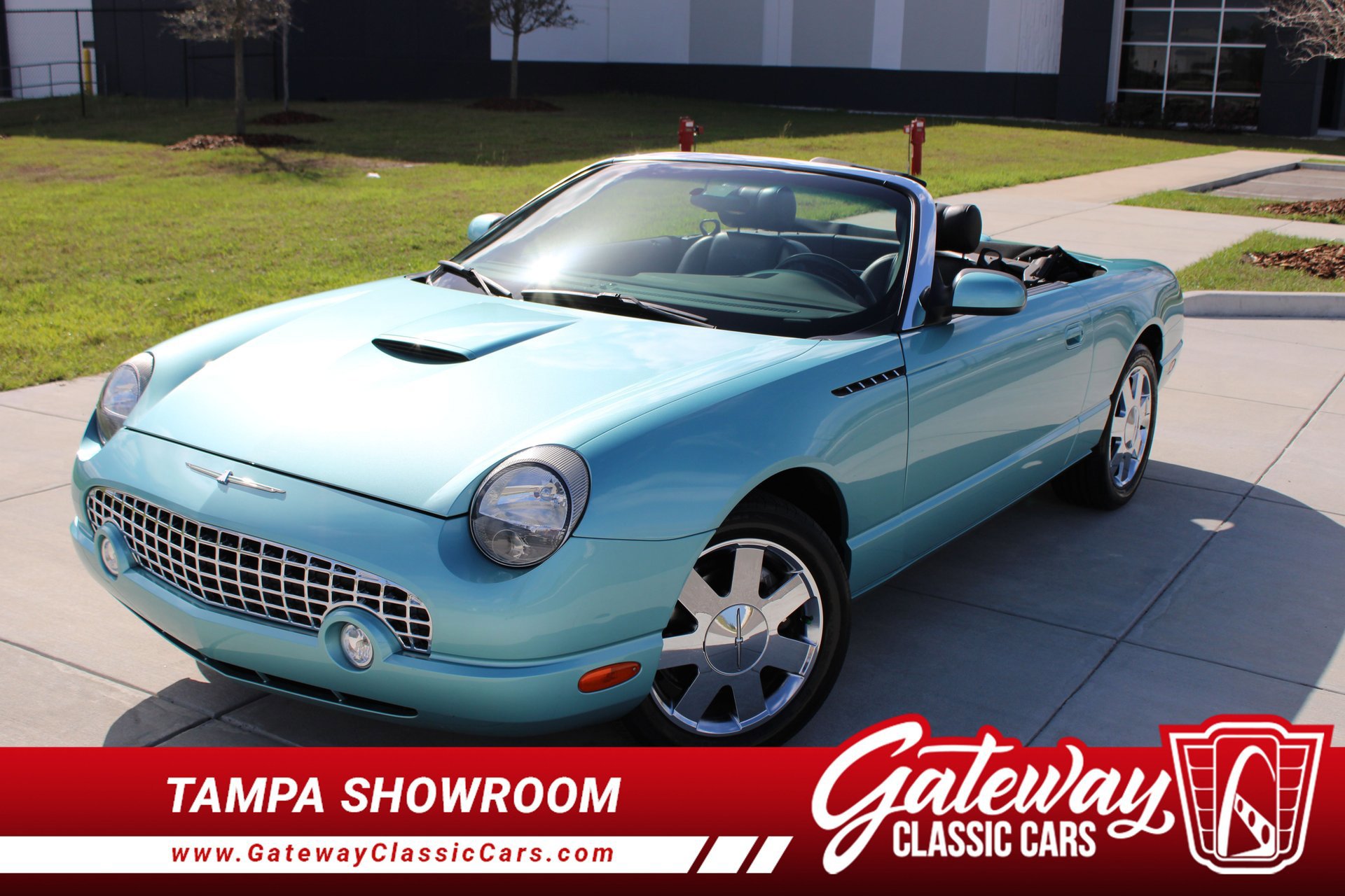 Used 2002 Ford Thunderbird image 1