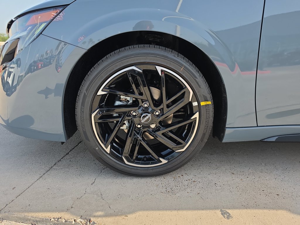 New 2027 Nissan Sentra SR FWD image 27