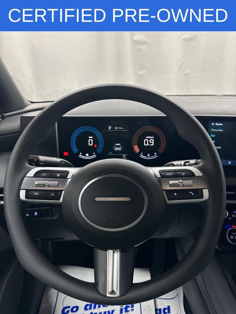 Certified 2025 Hyundai Santa Cruz SEL image 9