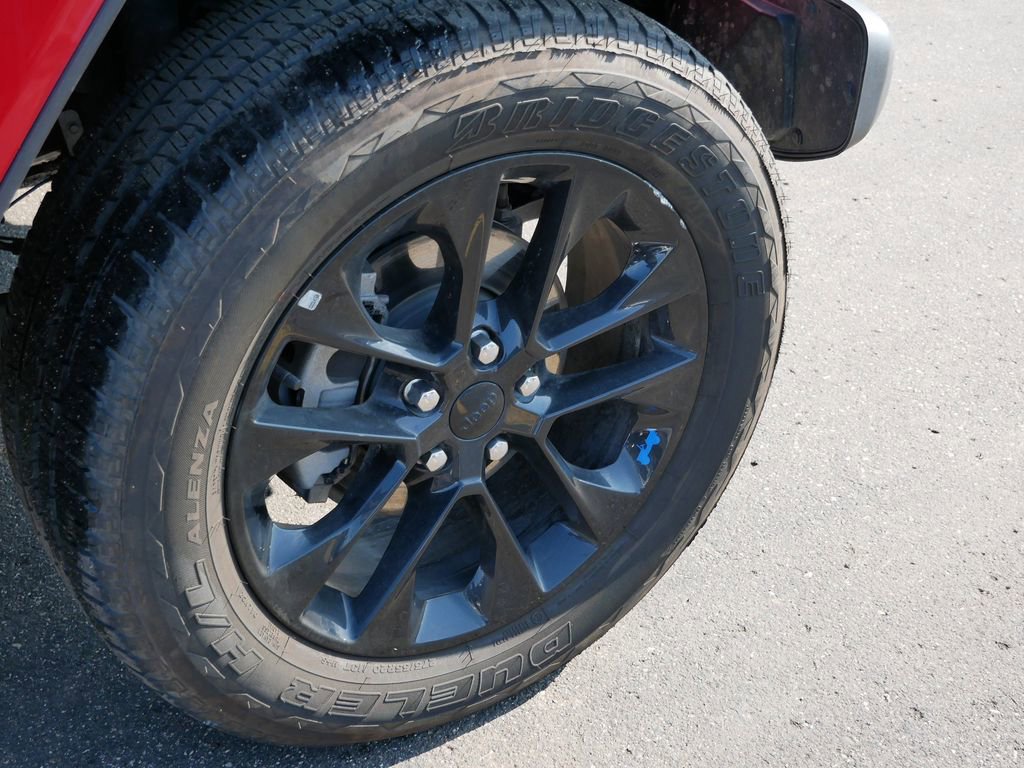 Used 2023 Jeep Wrangler Unlimited Sahara image 9