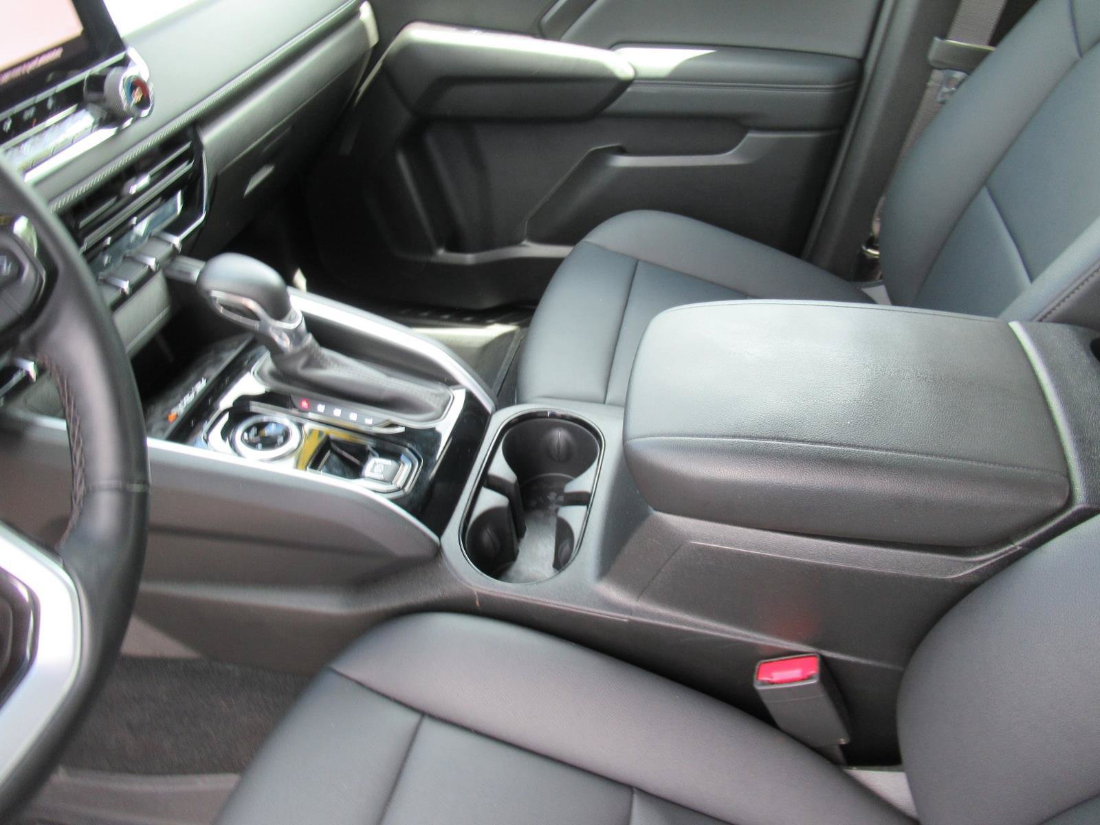 Used 2024 Chevrolet Colorado LT w/ LT Convenience Package III AWD/4WD image 16