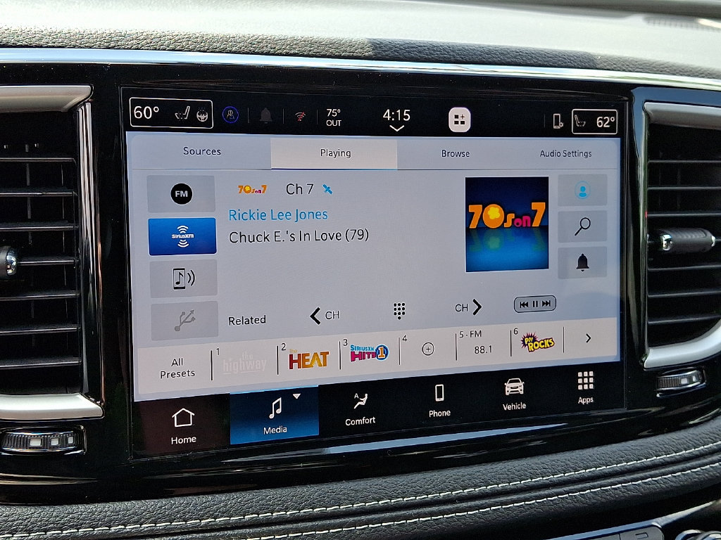 New 2027 Chrysler Pacifica Select AWD/4WD image 12