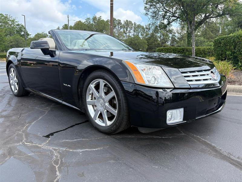 Used 2005 Cadillac XLR RWD image 14