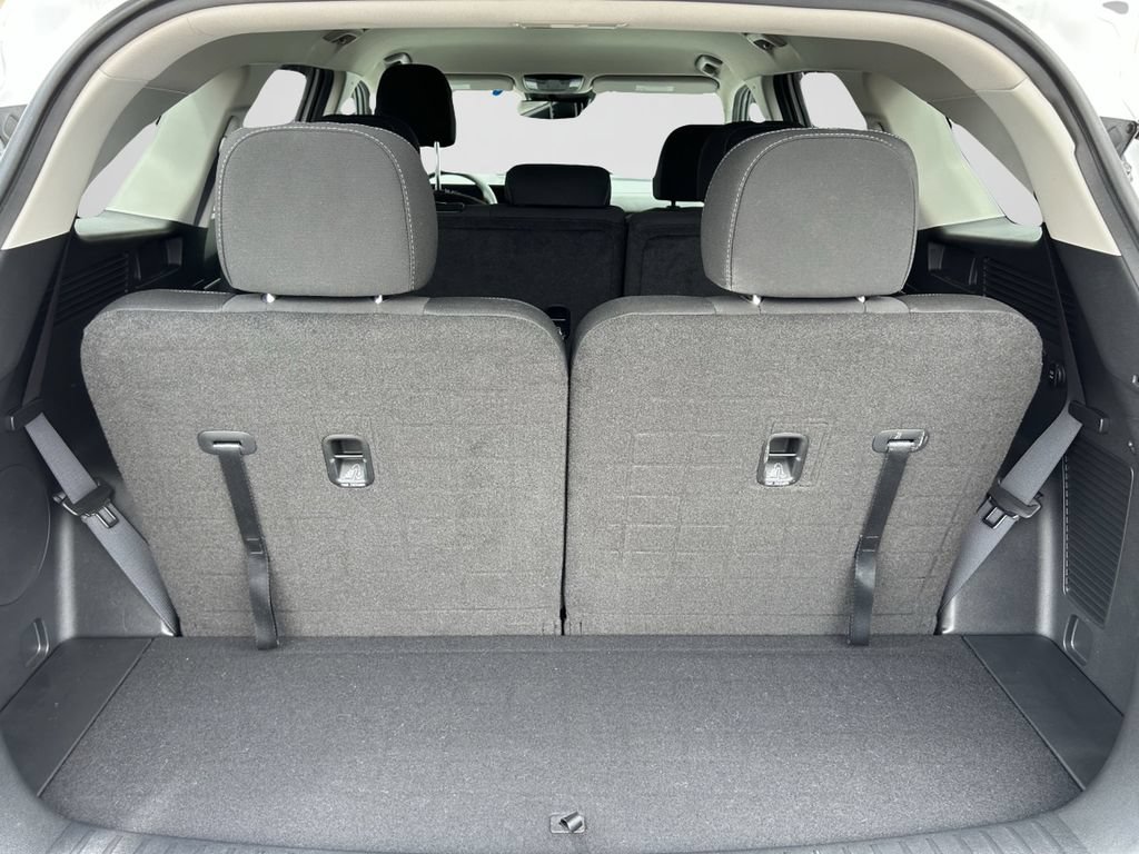 Used 2024 Kia Sorento LX FWD image 13