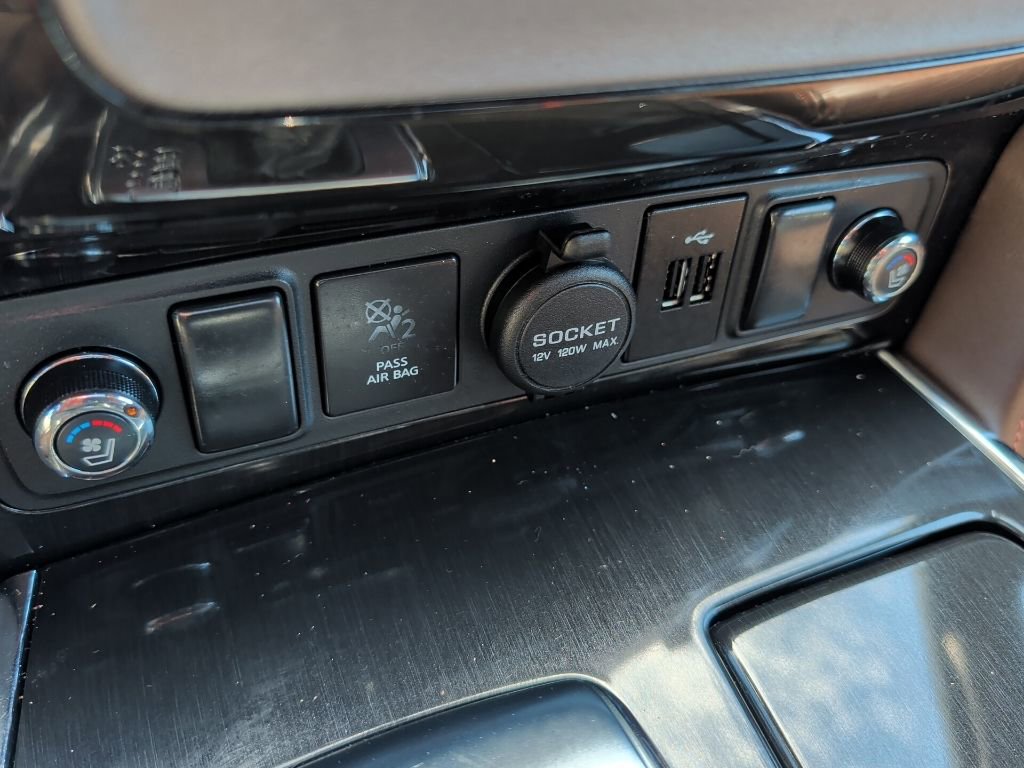 Used 2020 Nissan Armada Platinum w/ Platinum Reserve Package image 25