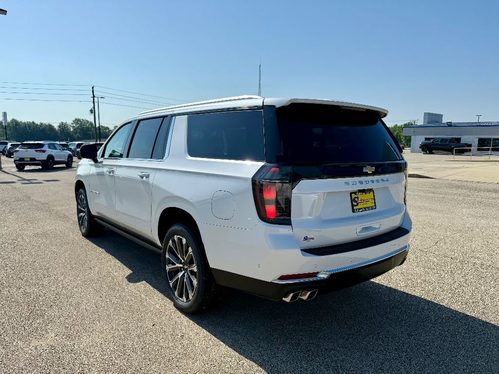 New 2025 Chevrolet Suburban High Country image 2