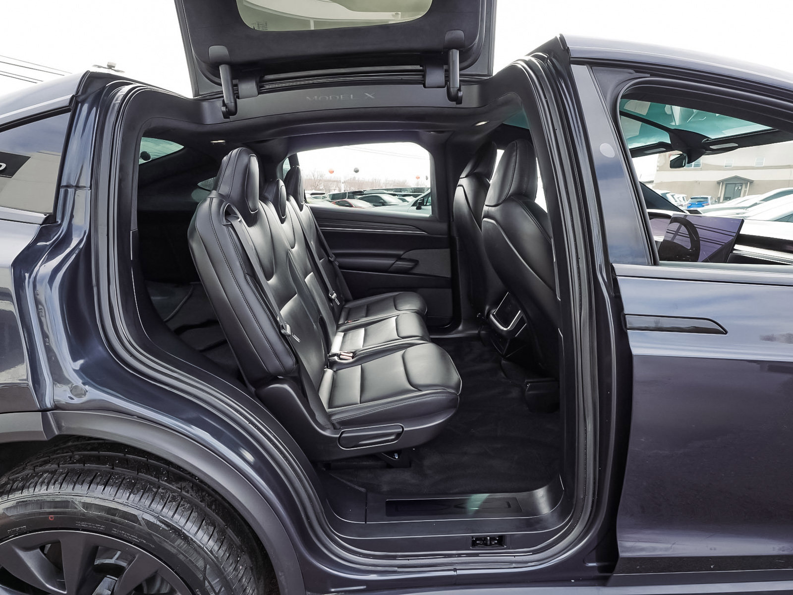 Used 2024 Tesla Model X image 9