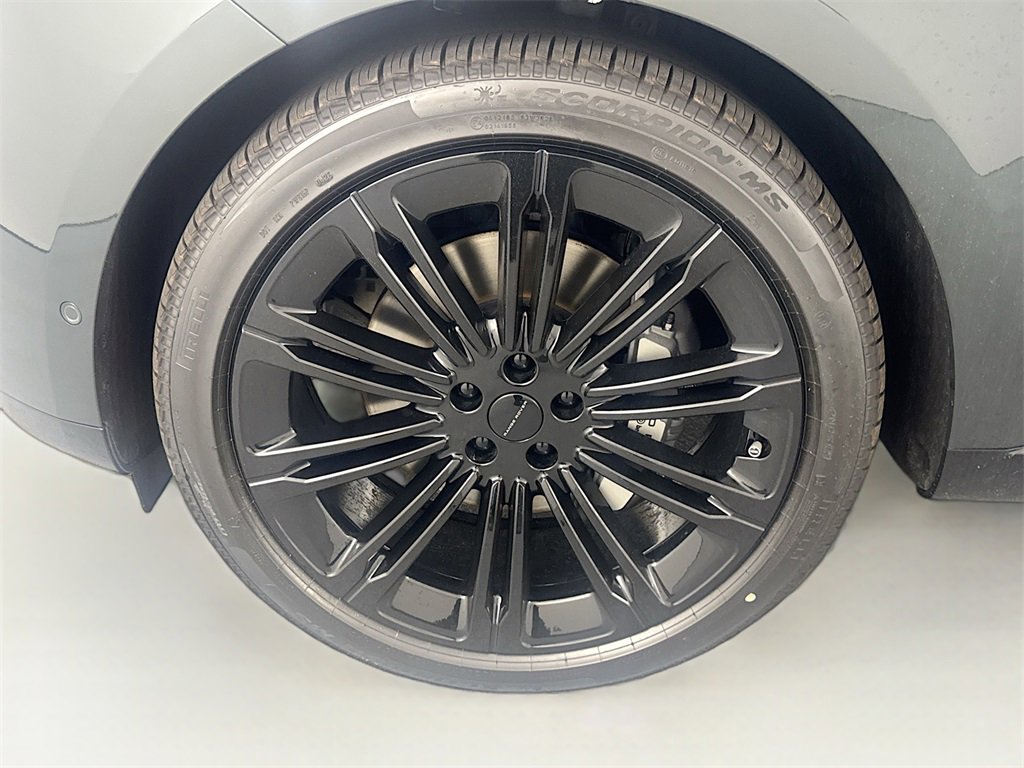 New 2026 Land Rover Range Rover Long Wheelbase SE image 31