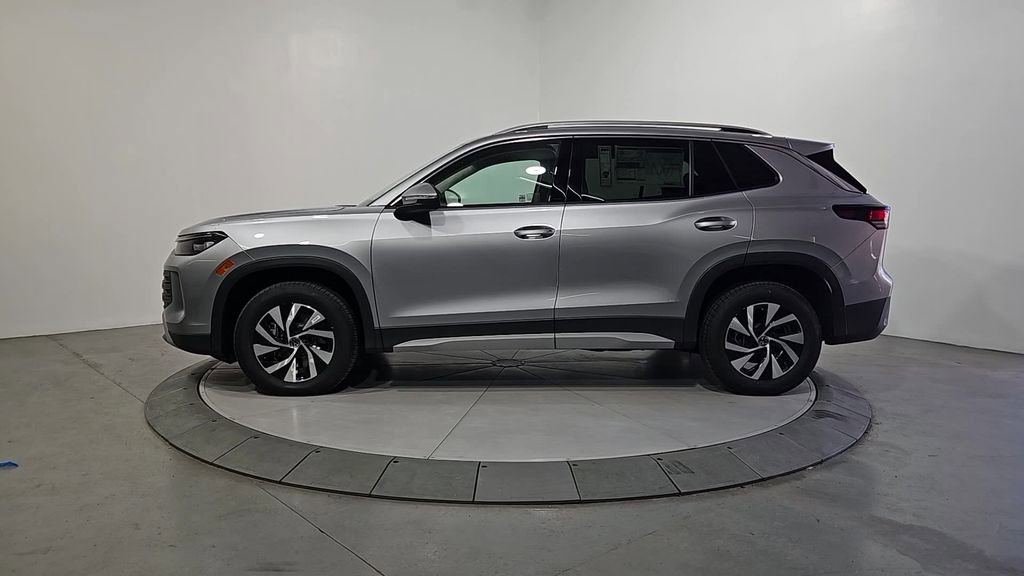 New 2026 Volkswagen Tiguan S image 2