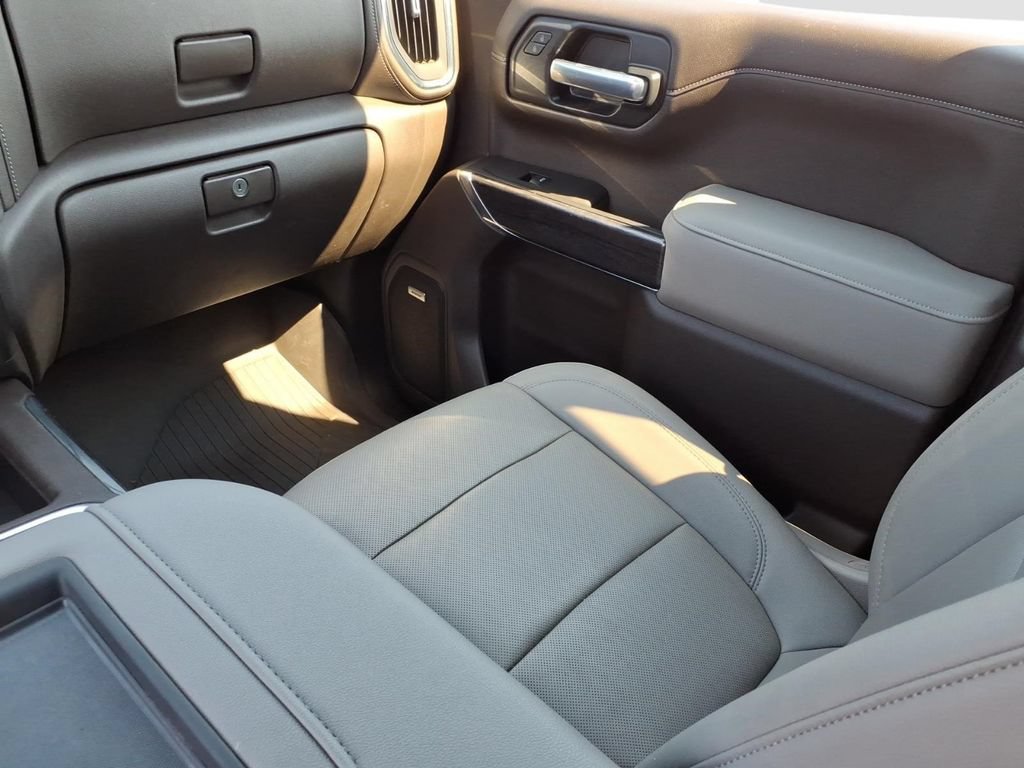 Used 2021 Chevrolet Silverado 1500 LTZ w/ Technology Package AWD/4WD image 19
