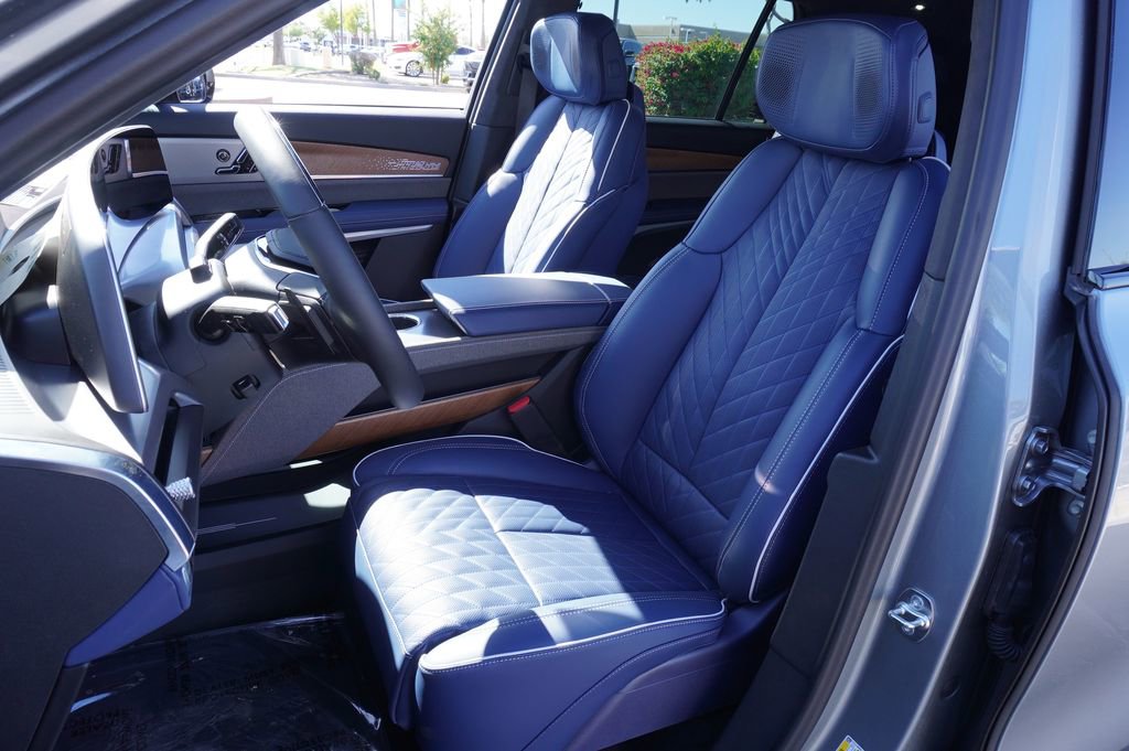 New 2026 Cadillac Vistiq Premium Luxury image 14