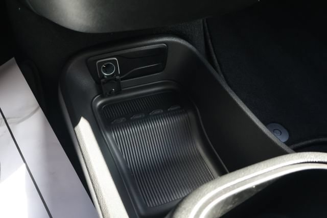 New 2026 Chrysler Pacifica Select w/ S Appearance Package FWD image 15