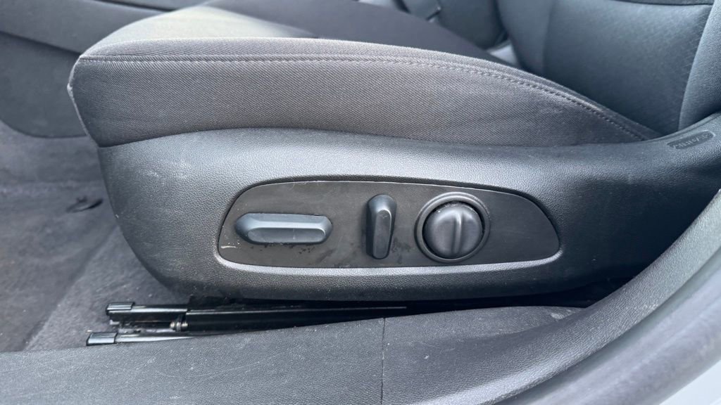 Used 2023 Chevrolet Malibu LT image 11