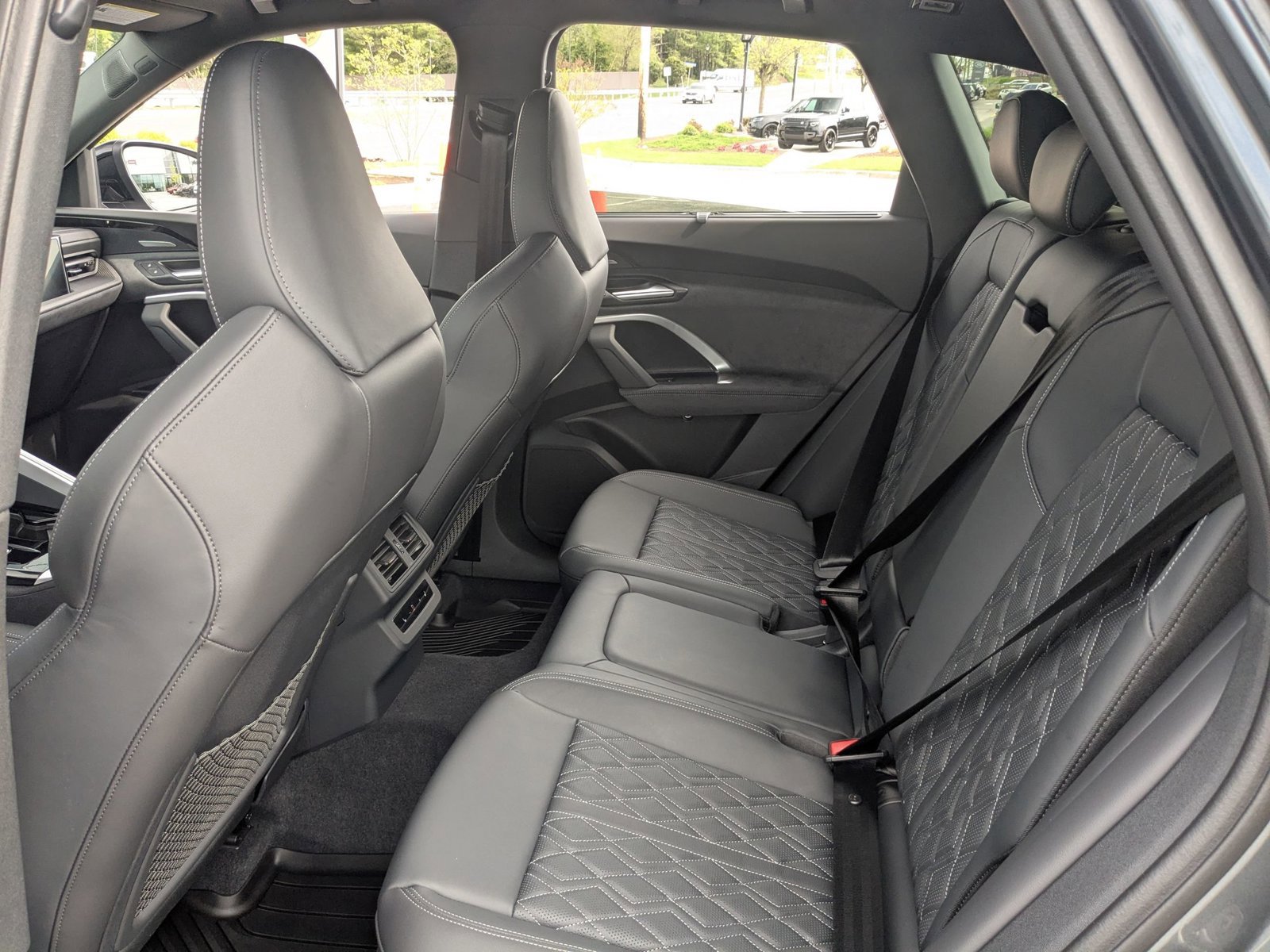 Used 2025 Audi SQ5 Prestige image 18