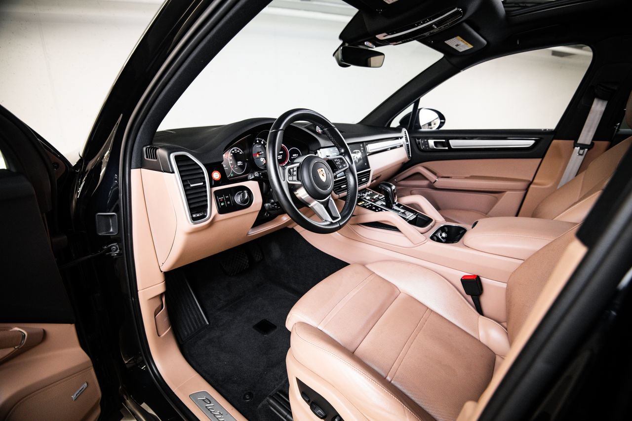 Certified 2023 Porsche Cayenne Platinum Edition AWD/4WD image 4