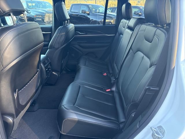 New 2025 Jeep Grand Cherokee Limited image 13