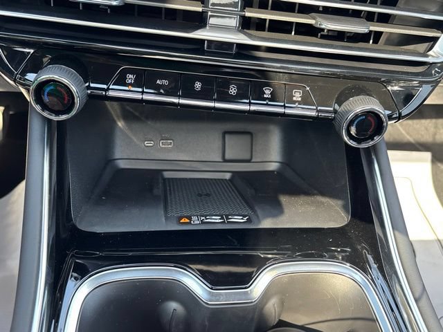 New 2027 Chevrolet Traverse RS AWD/4WD image 40