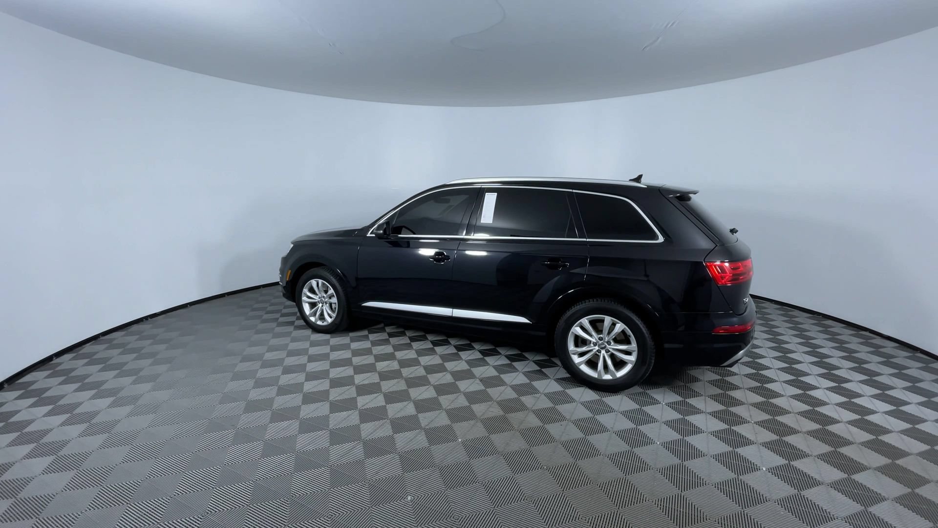 Used 2018 Audi Q7 3.0T Premium Plus w/ Premium Plus Package AWD/4WD image 6