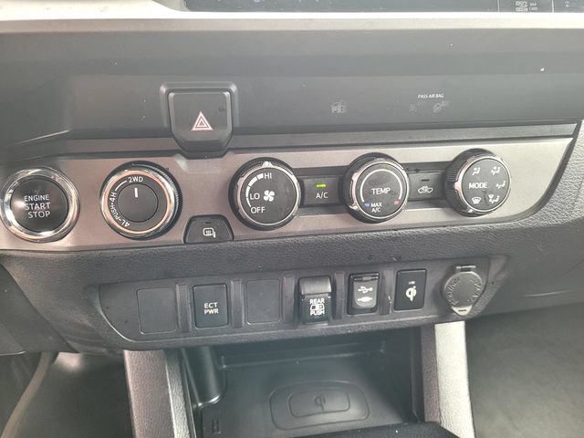 Certified 2019 Toyota Tacoma TRD Off-Road AWD/4WD image 26