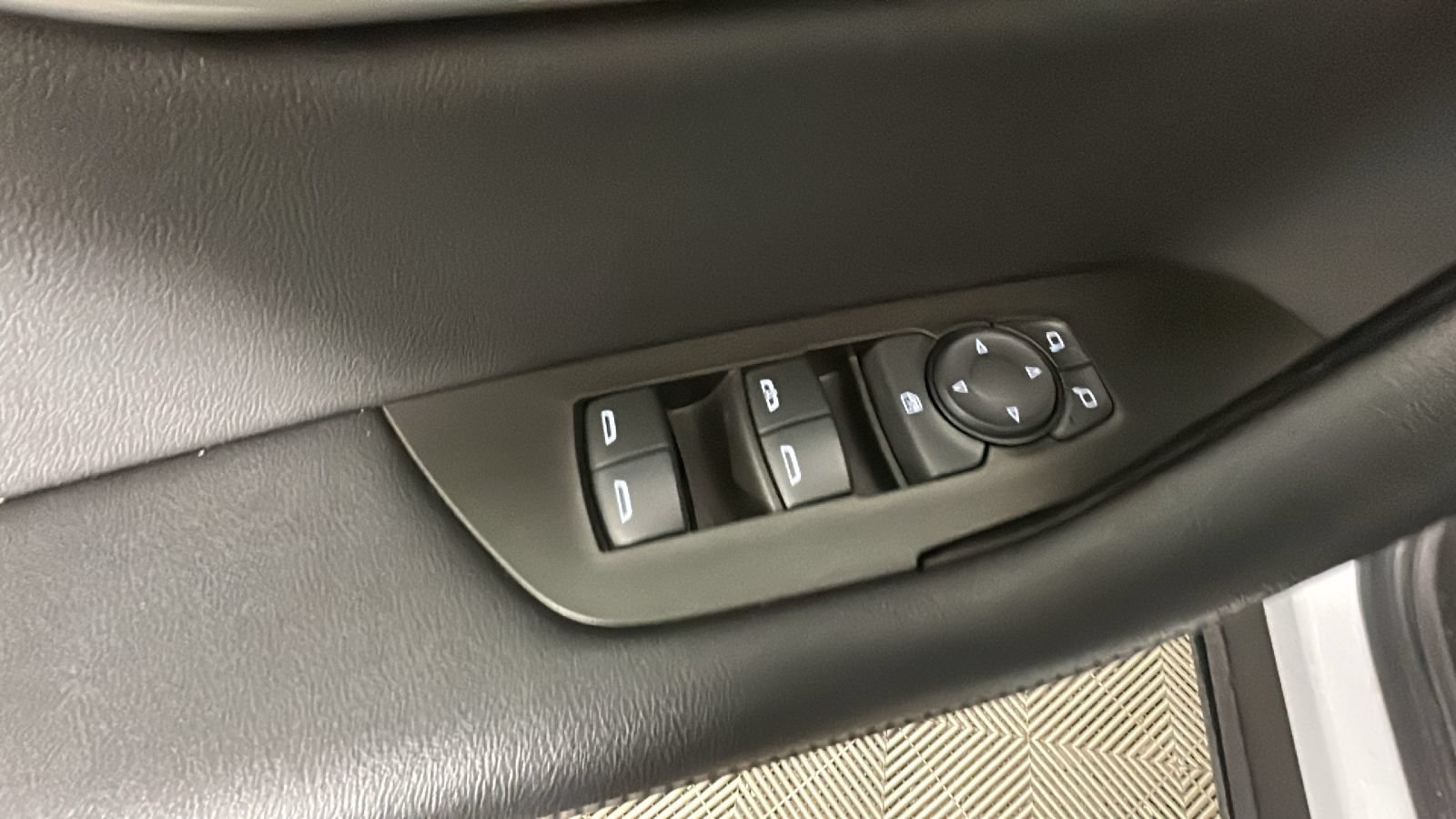 Used 2023 Chevrolet Blazer LT w/ Driver Confidence Package FWD image 11