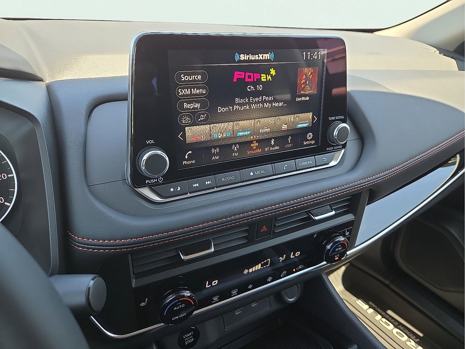 Used 2026 Nissan Rogue SV AWD/4WD image 16