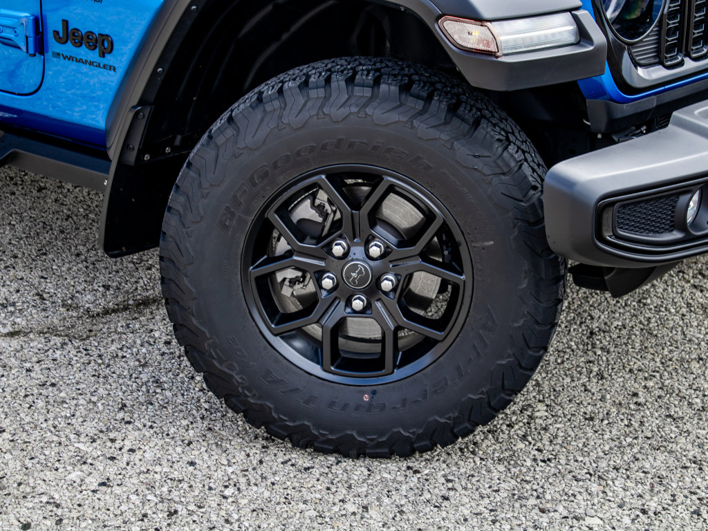 Used 2024 Jeep Wrangler Willys image 14