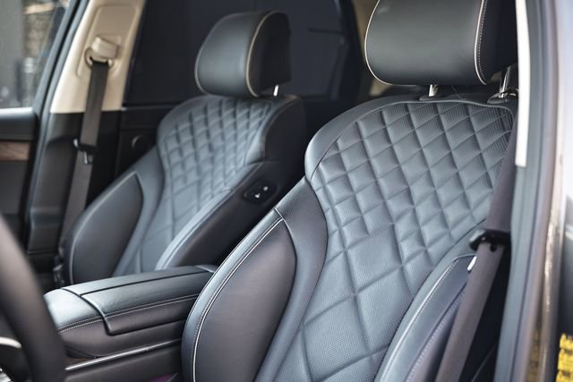 Certified 2025 Genesis GV80 3.5T Prestige image 21