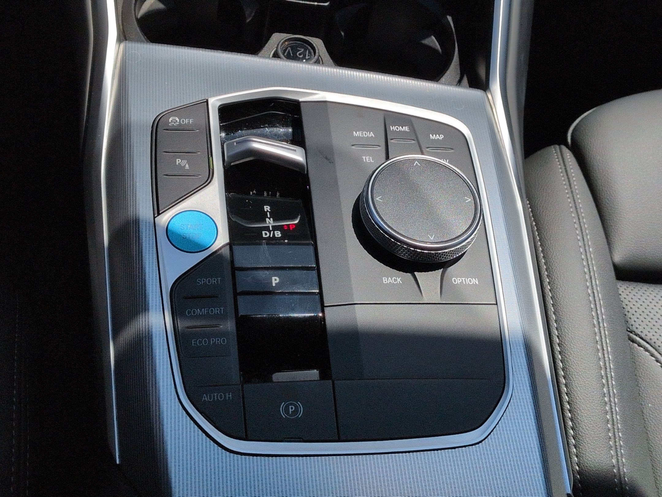 Certified 2024 BMW i4 eDrive35 w/ Convenience Package RWD image 26