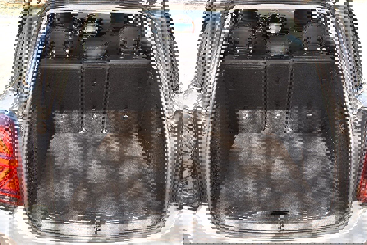 Used 2024 MINI Cooper Countryman S w/ Premium Package image 34