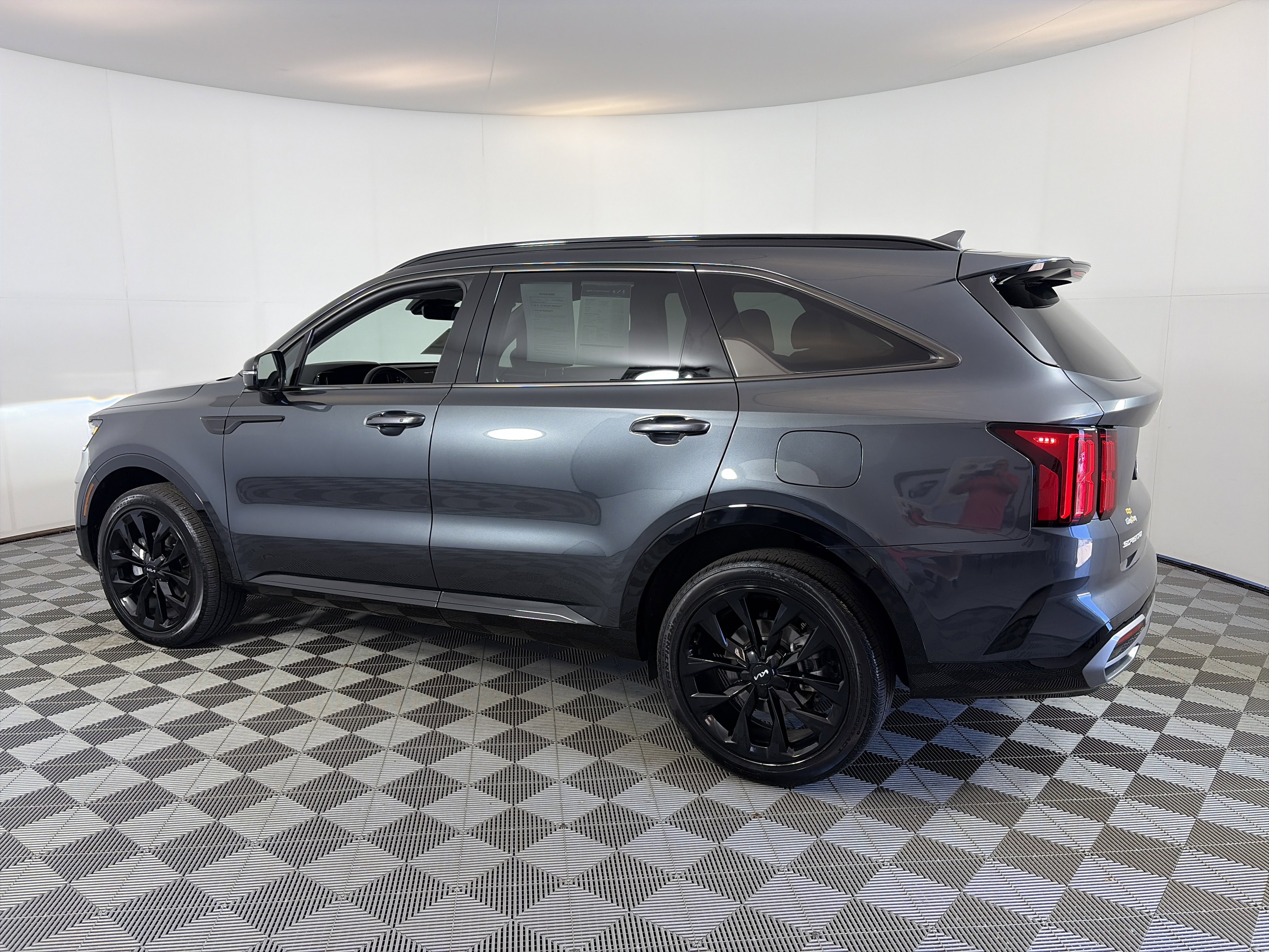 Certified 2023 Kia Sorento SX AWD/4WD image 9